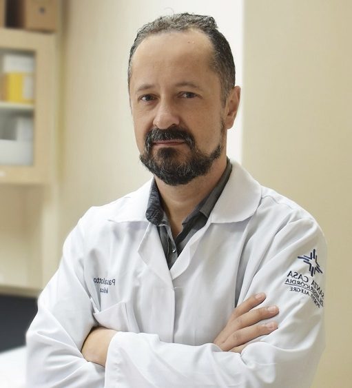 Infectologista Alessandro Pasqualotto alerta que a histoplasmose está afetando pessoas com aids e que a adoção do teste de antígeno na urina é crucial para salvar vidas