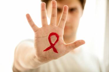 No Dia de Combate à Aids, entenda quem precisa fazer teste de HIV e por que você pode estar na lista