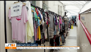 JORNAL TRIBUNA: Brechó do GAPA recebe doações de roupas para o outono