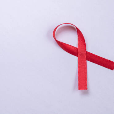 Crianças vivendo com HIV ainda enfrentam desigualdade no acesso ao tratamento no mundo