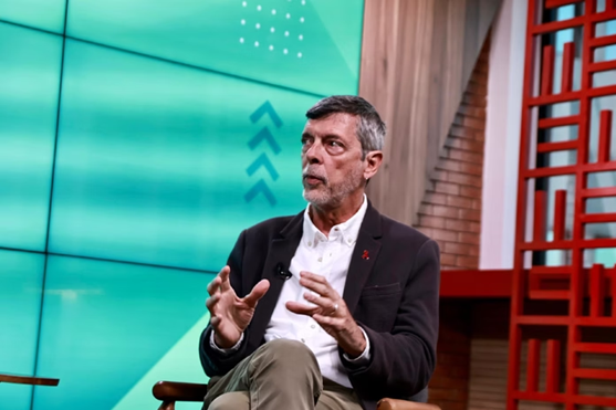 Metrópoles: “Casos de HIV cairão em 2025”, avalia diretor do Ministério da Saúde