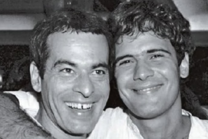 Metrópoles: Ney Matogrosso homenageia Cazuza nos 35 anos da morte do cantor