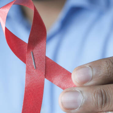 Folha de S. Paulo: Novo paciente tem remissão do HIV, aponta revista Nature