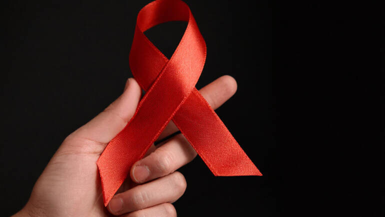 Cobertura universal da saúde só é possível com serviços de HIV inclusivos e baseados em direitos, afirma Unaids