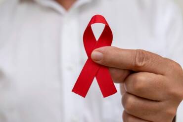 Brasil é certificado pela OPAS/OMS pela eliminação da transmissão vertical do HIV, e ex-diretores do Departamento de Aids celebram marco histórico do SUS