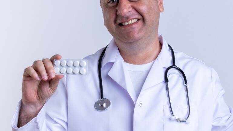 Estudo mostra o impacto positivo do acesso universal à terapia anti-HIV em pessoas acima de 50 anos no Brasil, divulga Portal Terra