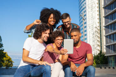 Iniciativa inédita no Brasil visa ampliar prevenção do HIV entre jovens – Revista Galileu