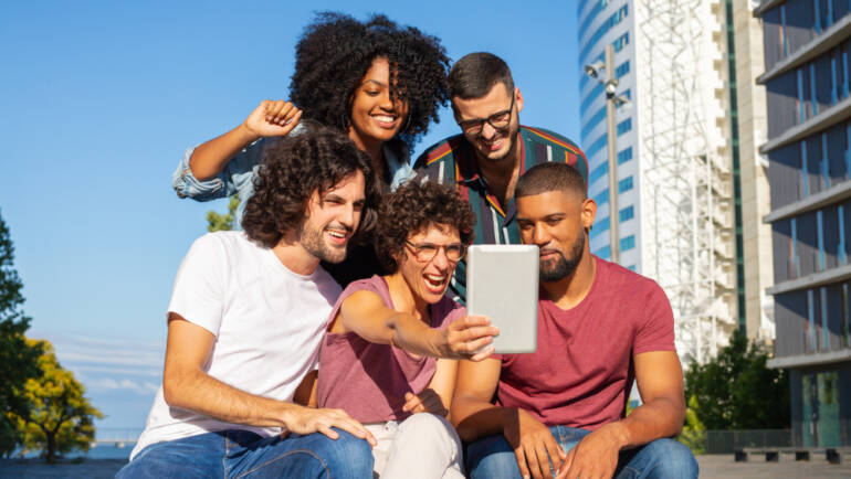 Iniciativa inédita no Brasil visa ampliar prevenção do HIV entre jovens – Revista Galileu