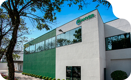 Blanver ganha aval da Anvisa para genérico estratégico contra HIV, destaca Veja